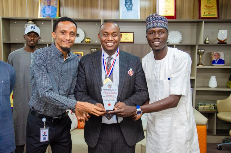 Dr. Sa’id Alkali Kori, CEO of Thinklab Group, honored by Borno Youths Progressive Forum for outstanding humanitarian contributions to Nigerian youth.